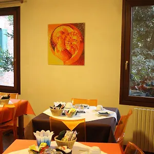 ** Couette-café Domus Orsoni Italie